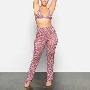 SKims Rasberry Swirl Summer mesh pants size small